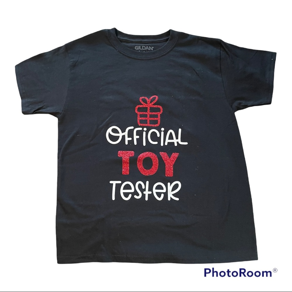 BRAND NEW - Black Gildan Medium Youth TShirt - With Christmas Graphic Decal